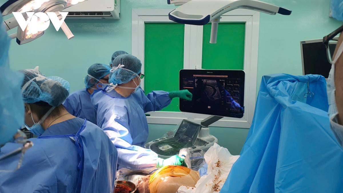 Bệnh viện Đại học Y dược TPHCM cứu sống thai nhi mắc khối u nhau thai khổng lồ